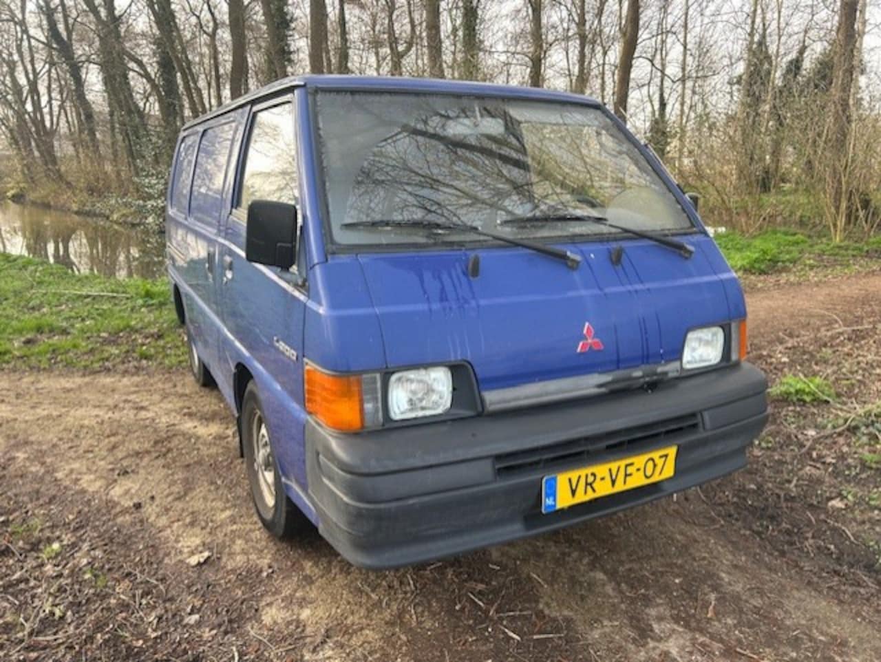 Mitsubishi L 300 - 2.5 D L 224 2.5 D L 224 - AutoWereld.nl