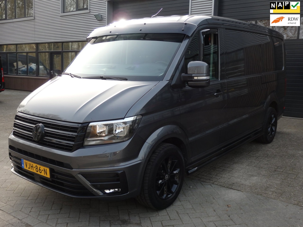 Volkswagen Crafter - 35 2.0 TDI 140 PK AUTOMAAT L3H2 AIRCO NAVI CRUISE PDC TREKHAAK - AutoWereld.nl