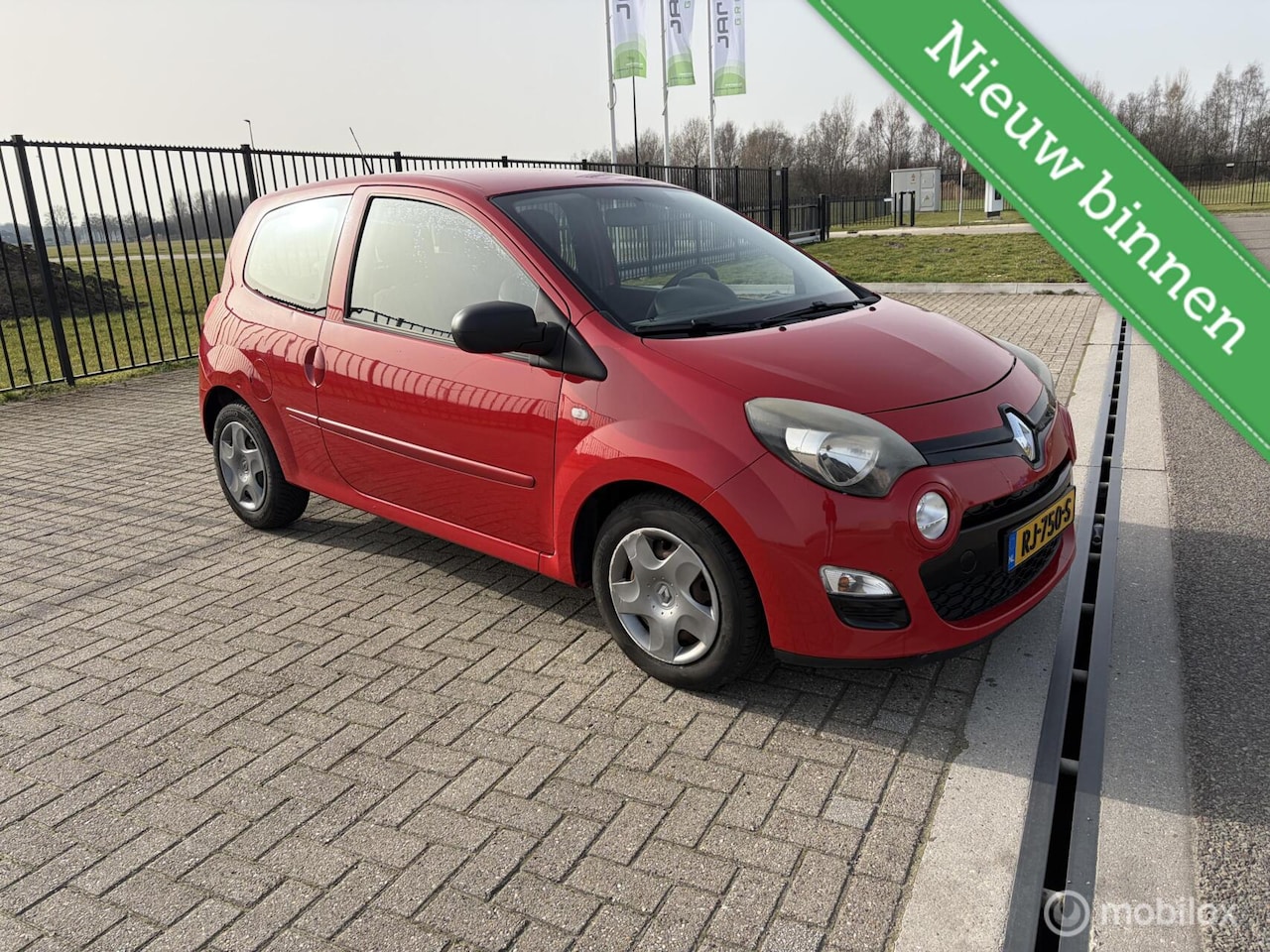 Renault Twingo - 1.2-16V Collection 1.2 16V Collection - AutoWereld.nl