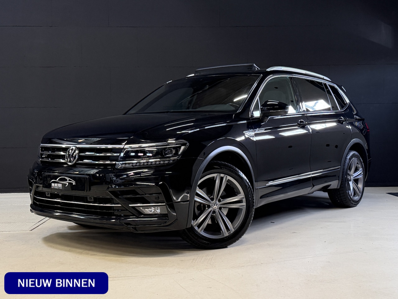 Volkswagen Tiguan Allspace - 1.5 TSI Highline Business R Automaat | Panoramadak | Massagestoelen | Camera | Full LED | - AutoWereld.nl