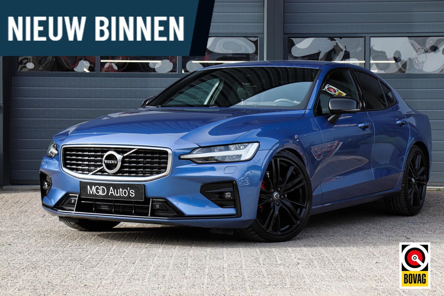 Volvo S60 - 2.0 T4 R-Design /LED/CAMERA/KEYLESS/MEMORY/HARMAN-KARDON/STOEL+STUURVERW.! - AutoWereld.nl
