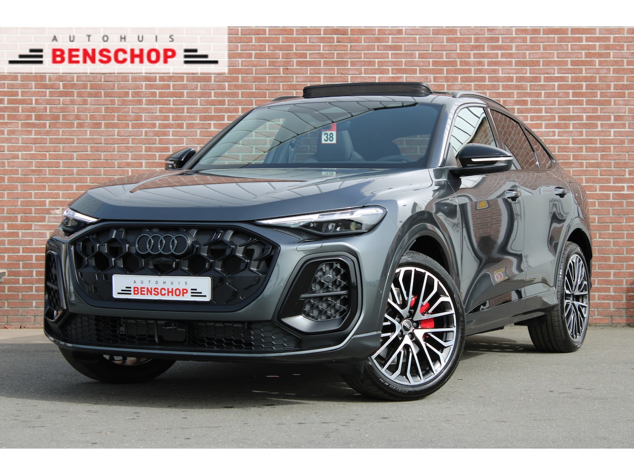 Audi Q5 Sportback - 2.0 TFSI e-hybrid quattro S edition Competition |LEDER|PANO-DAK|TREKHAAK|TECH-PRO| - AutoWereld.nl