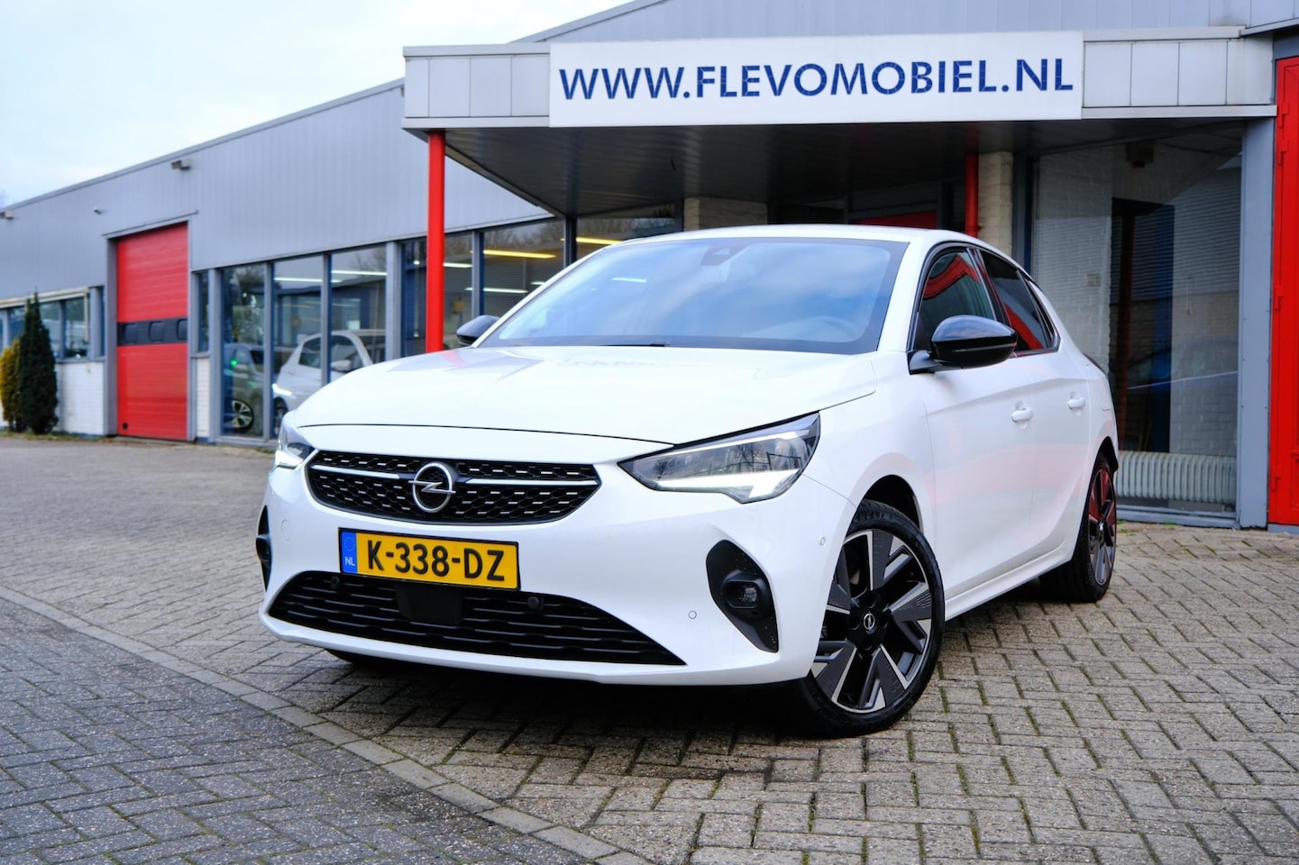 Opel Corsa-e - Elegance 50 kWh Aut. Navi|Adapt.Cruise|PDC|CarPlay|LMV - AutoWereld.nl
