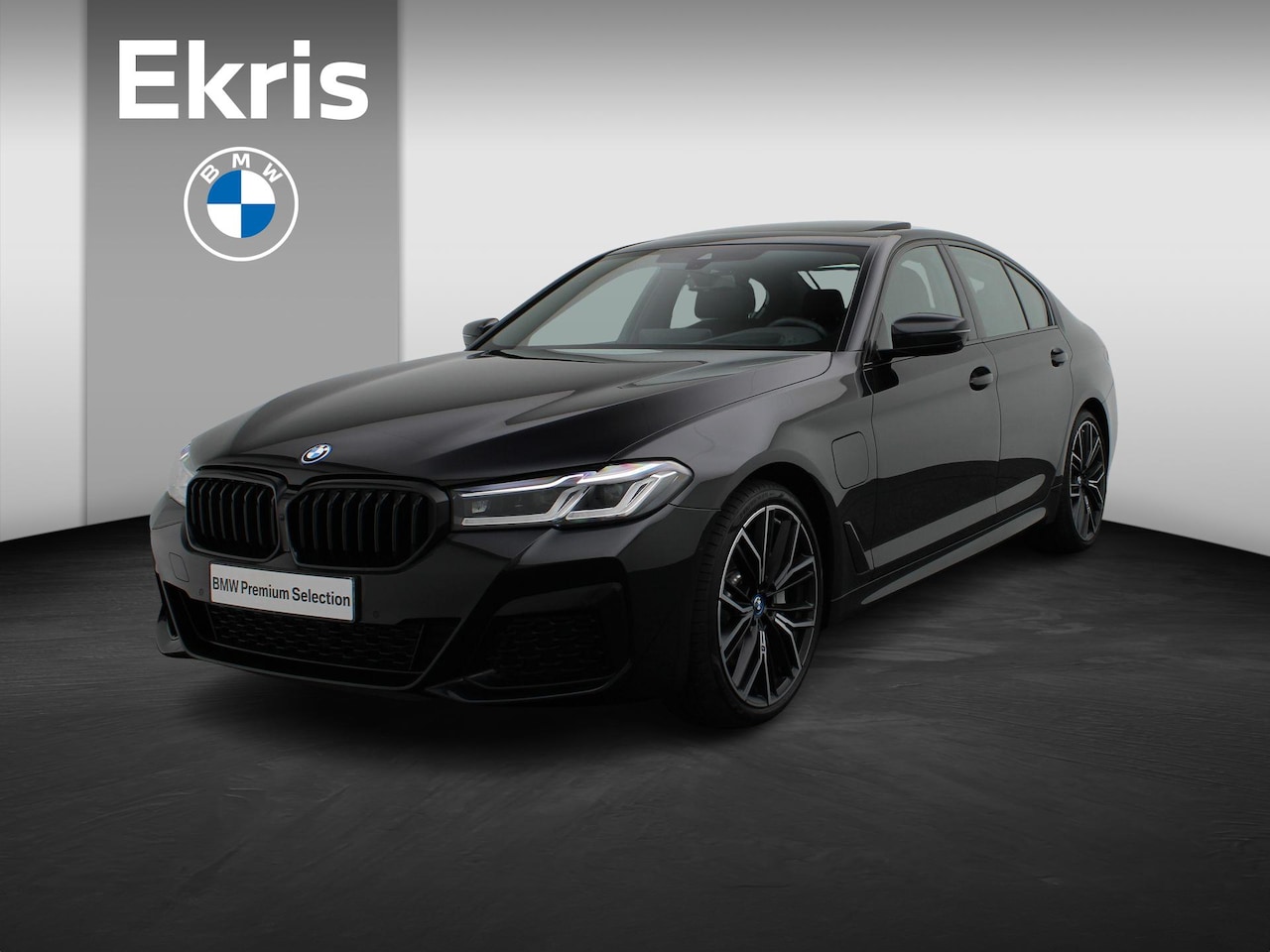 BMW 5-serie - Sedan 545e xDrive M Sportpakket | Comfortstoelen | Schuifdak | Head-Up Display | 20" - AutoWereld.nl