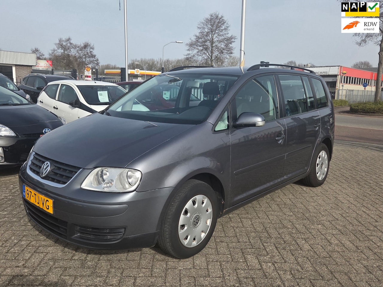 Volkswagen Touran - 1.6 Optive II/7 PERSONEN/TREKHAAK - AutoWereld.nl