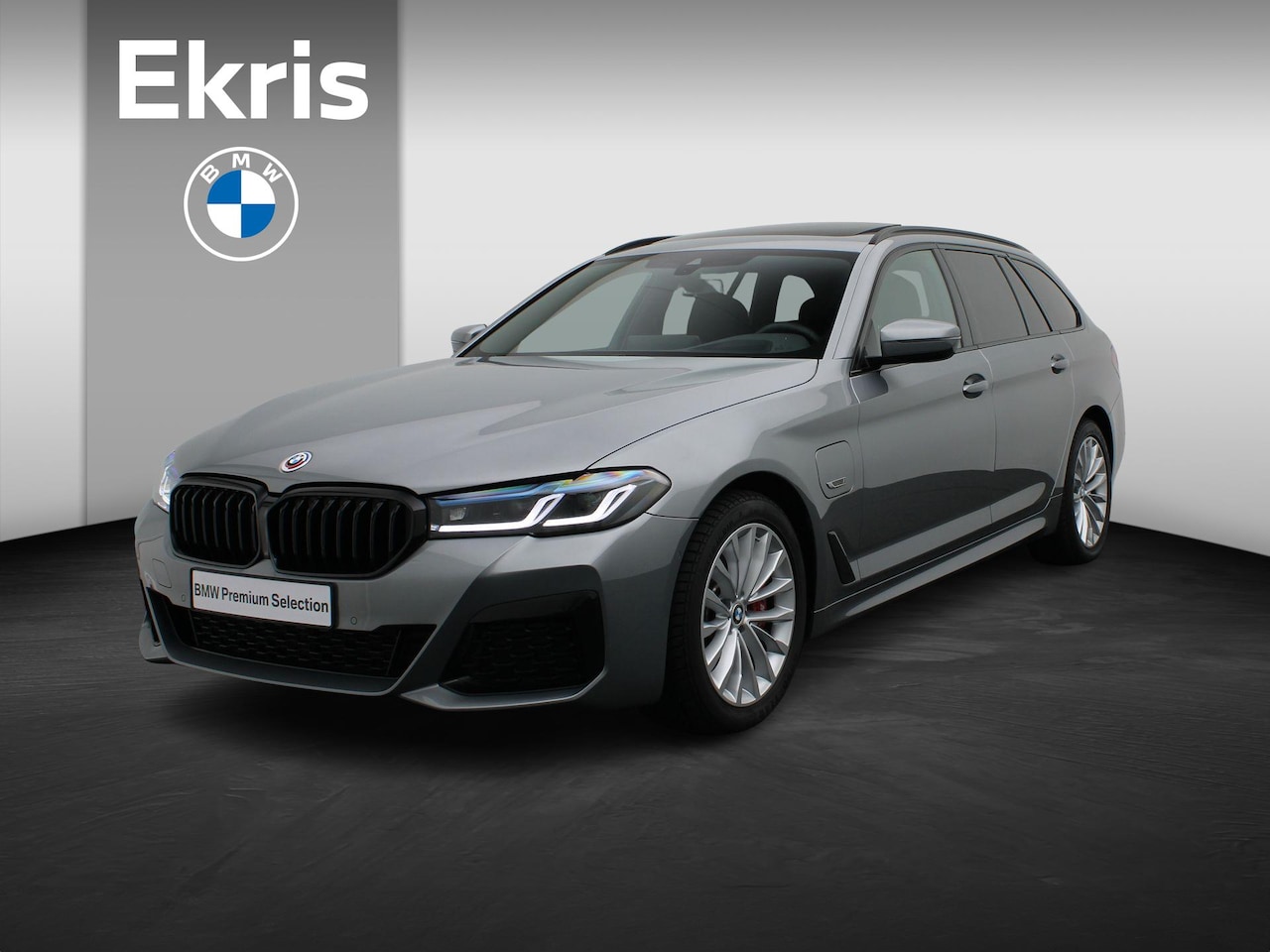 BMW 5-serie Touring - 530e M Sportpakket Pro | Panoramadak | Comfortstoelen |  Driving Assistant | Head-Up Displ - AutoWereld.nl