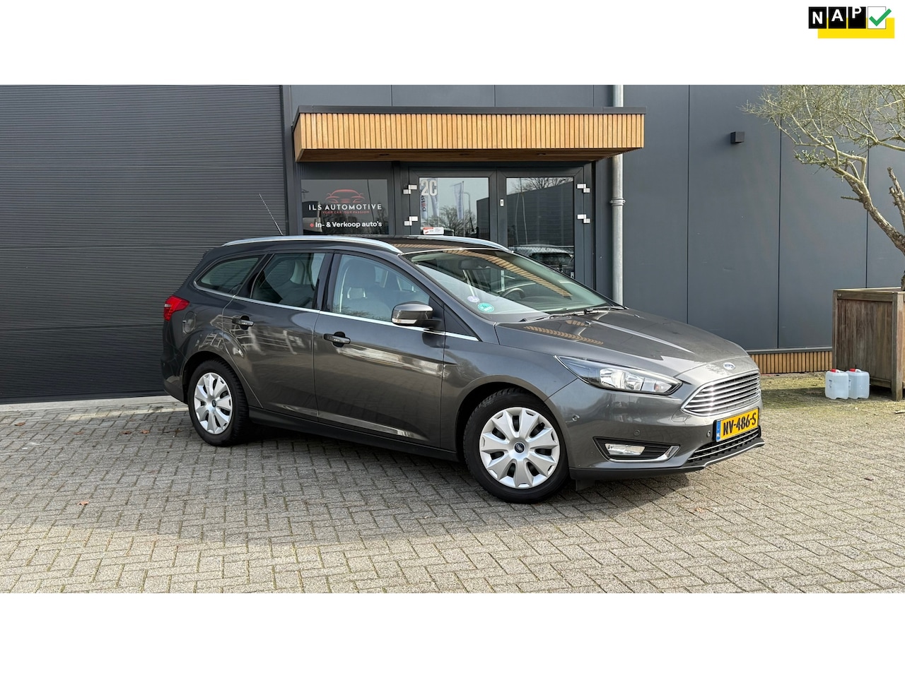 Ford Focus Wagon - 1.0 Titanium 1.0 Titanium - AutoWereld.nl