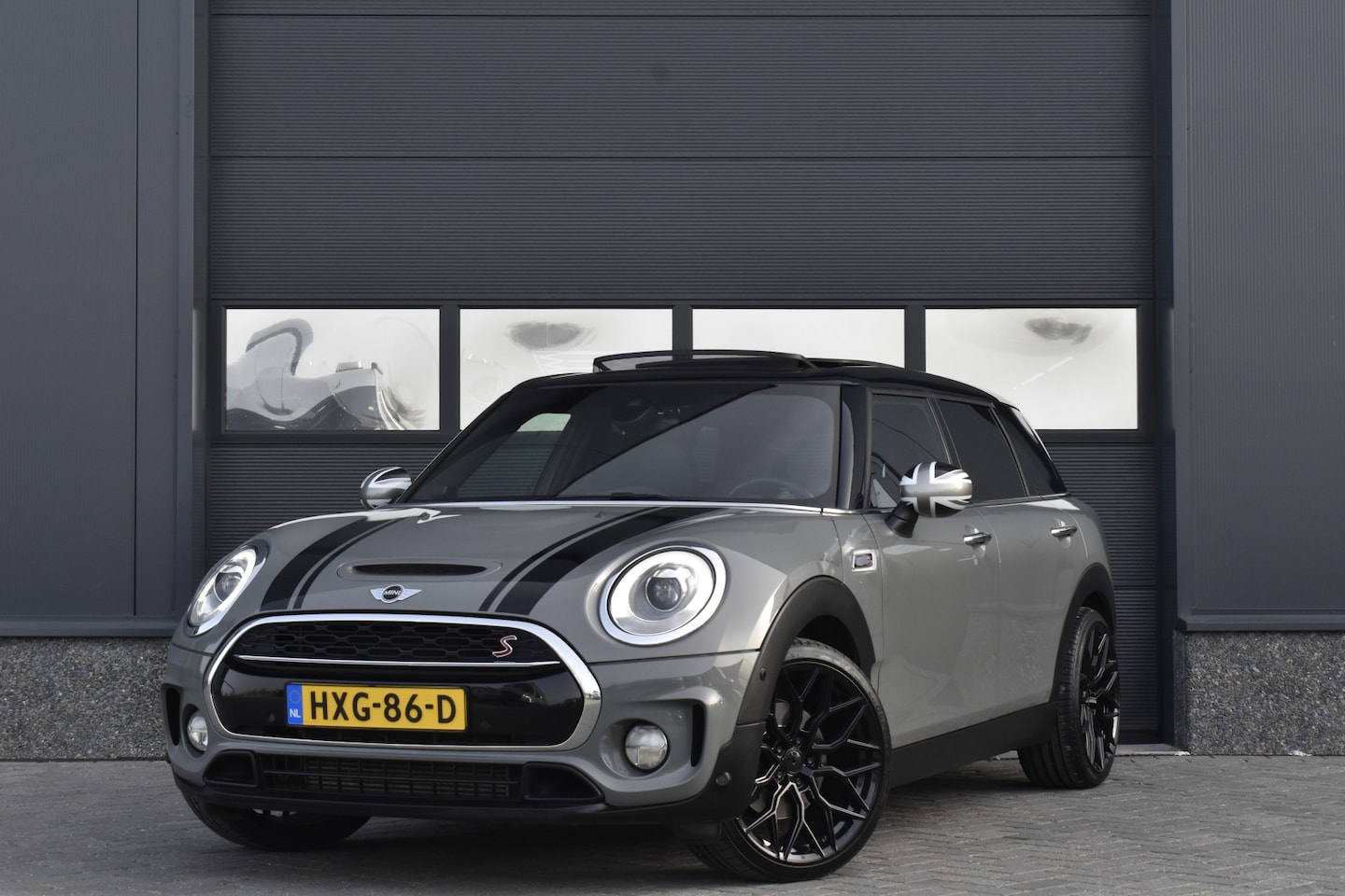MINI Clubman - Mini 2.0 Cooper S Chili Serious Business Pano - Harman-Kardon - Cruise - Navi - AutoWereld.nl