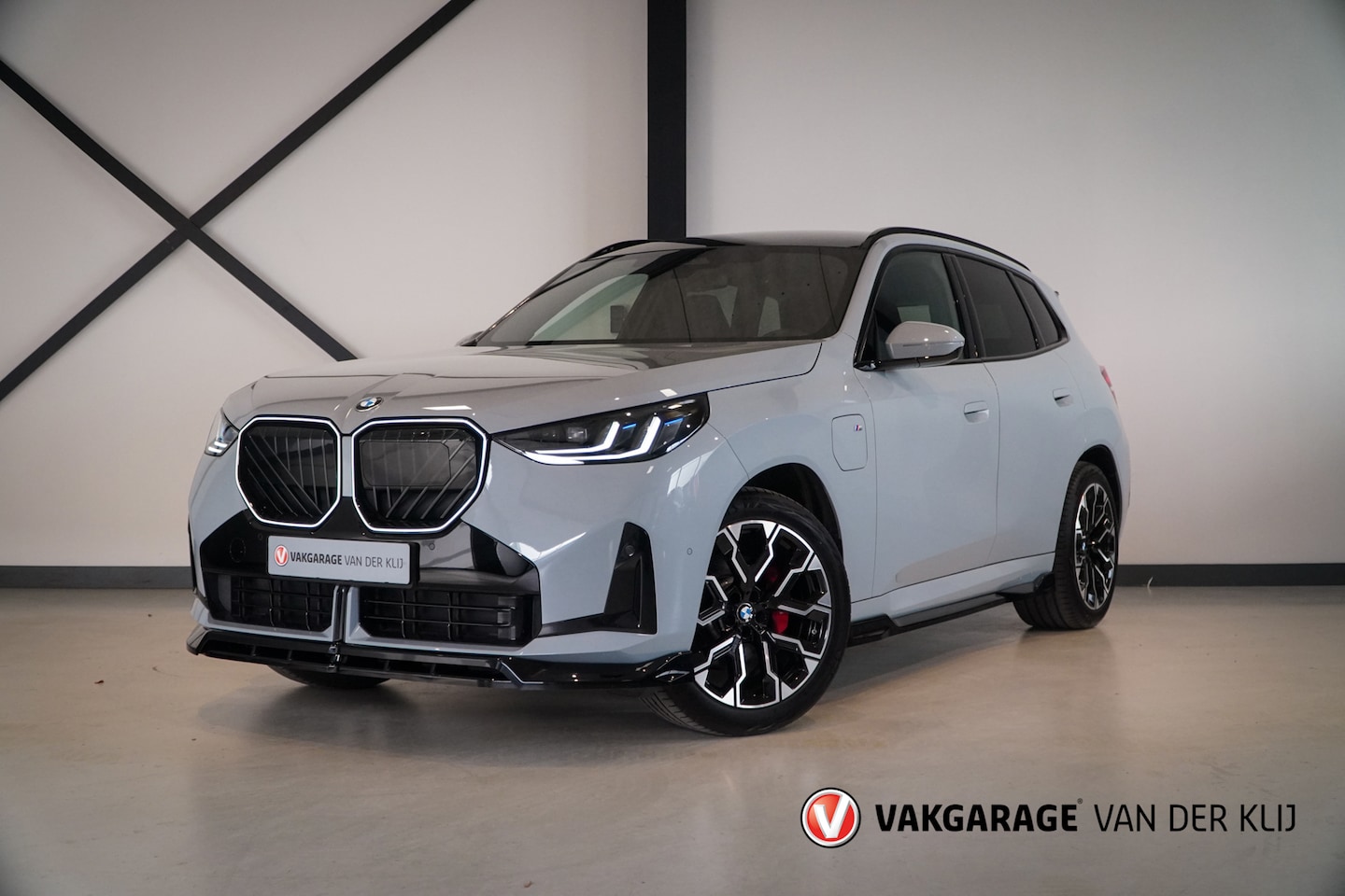 BMW X3 - 30e xDrive M-Sport Pro | Panorama | Driving Ass. + | Trekhaak | H/K | Camera | Memory Seat - AutoWereld.nl