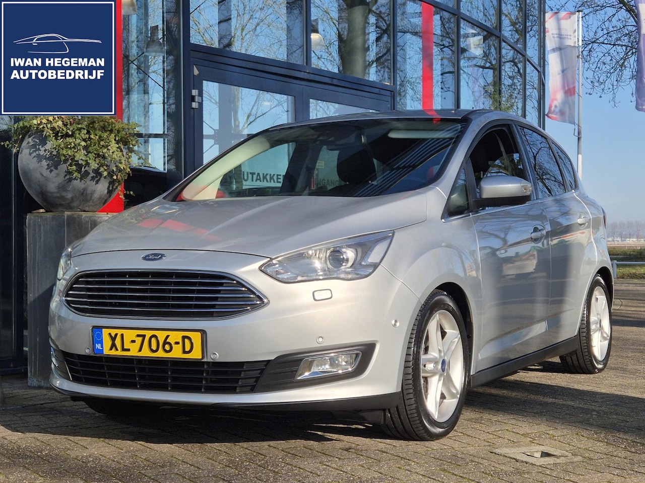 Ford C-Max - 1.0 Titanium 125PK | Navigatie | Parkeersensoren + Camera | Stuur + Stoelverwarming | 17 i - AutoWereld.nl