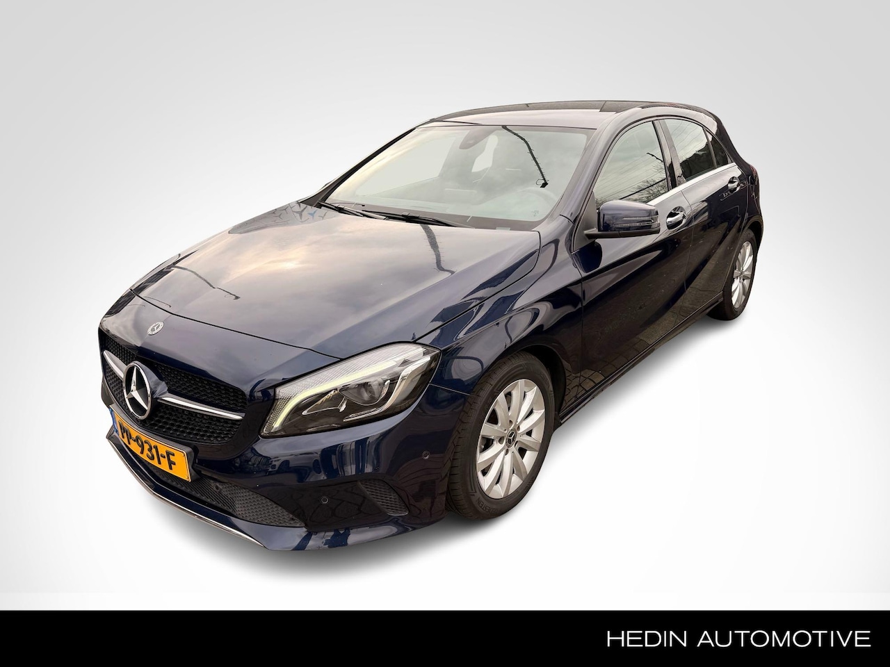 Mercedes-Benz A-klasse - A 180 Automaat Business Solution Style Line | Stoelverwarming | LED | Parkpilot | Camera | - AutoWereld.nl