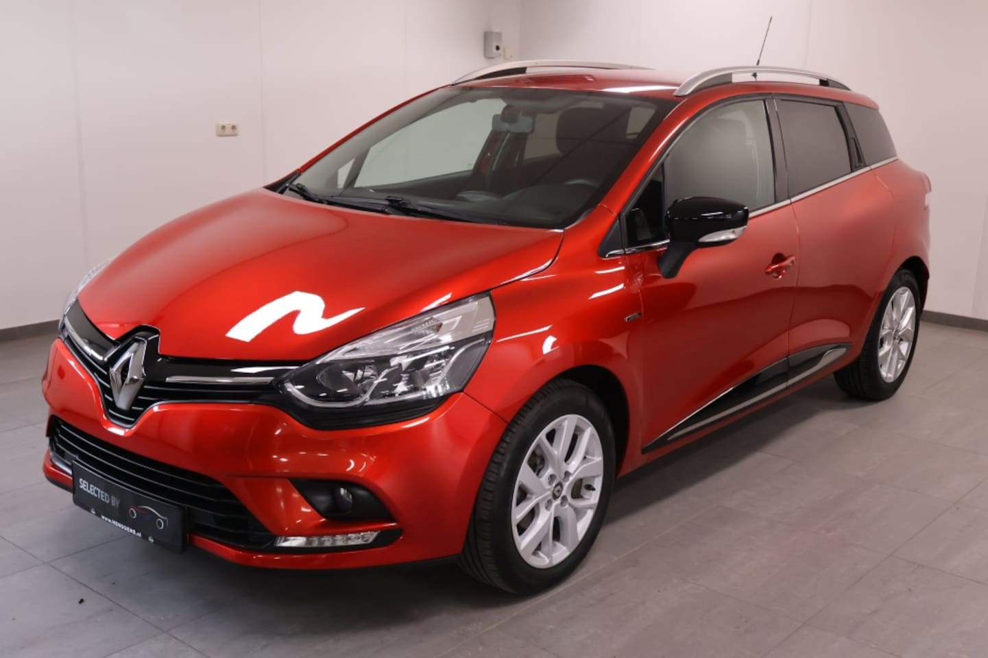 Renault Clio Estate - 0.9 TCe Limited | Navi | PDC! - AutoWereld.nl