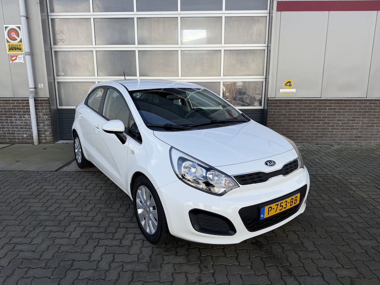Kia Rio - 1.2 CVVT 1.2 CVVT - AutoWereld.nl