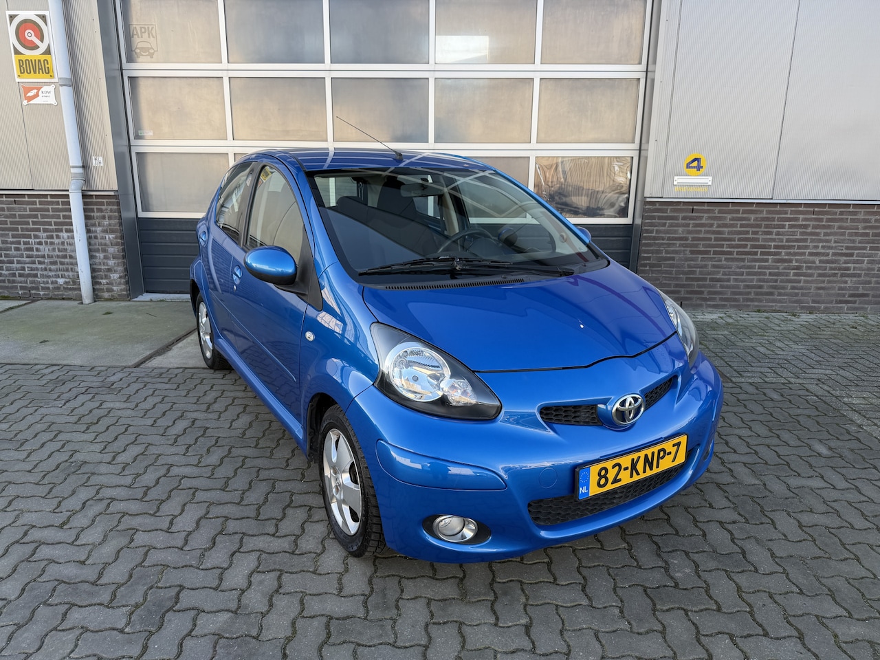 Toyota Aygo - 1.0-12V Dynamic Blue 1.0-12V Dynamic Blue - AutoWereld.nl