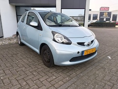 Toyota Aygo - 1.0-12V Access NWE APK AIRCO LEDER ELECT RAMEN CENTRALE VERGRENDELING