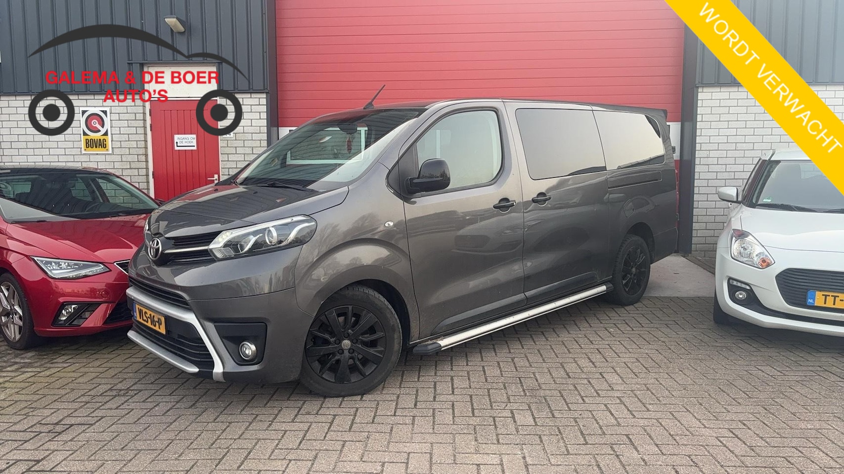 Toyota PROACE Long Worker - 2.0 D-4D Black Line DC 5 PERS / AUTOMAAT / NWE D-RIEM / LEDER /STOELVERW / CARPLAY / CAMER - AutoWereld.nl