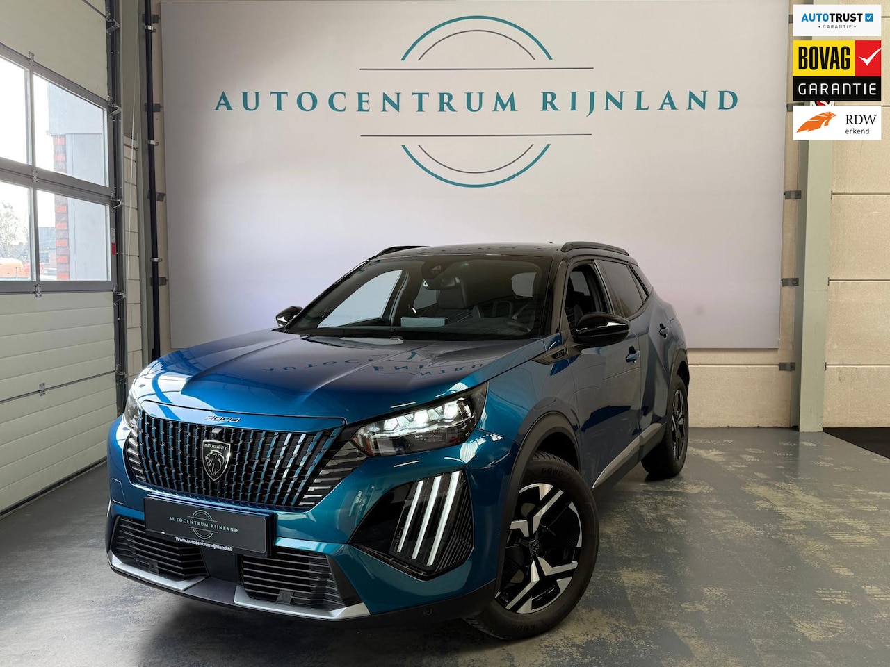 Peugeot 2008 - 1.2 Hybrid 145 GT Automaat, Stoelverwarming, Navi, Camera - AutoWereld.nl