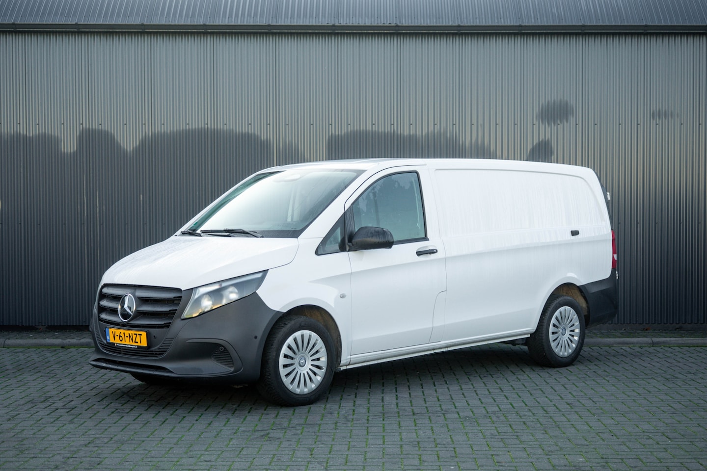 Mercedes-Benz Vito - 116 CDI L2H1 | Facelift | 163 PK | Mbux | Navi | Camera | Cruise | Carplay - AutoWereld.nl