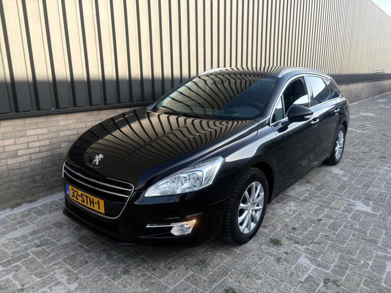 Peugeot 508 SW - 1.6 THP Allure AIRCO SCHERM PANORAMA LEDER KEYLESS HEADUP ELEK RAMEN - AutoWereld.nl