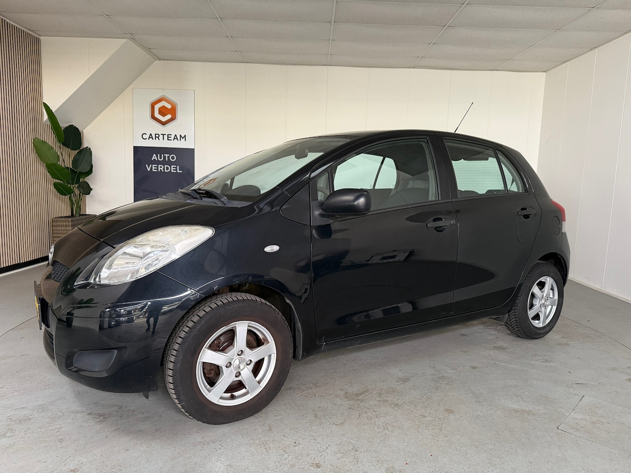 Toyota Yaris - 1.0 VVTi Acces Lichtmetalen velgen, Nieuwe koppeling - AutoWereld.nl