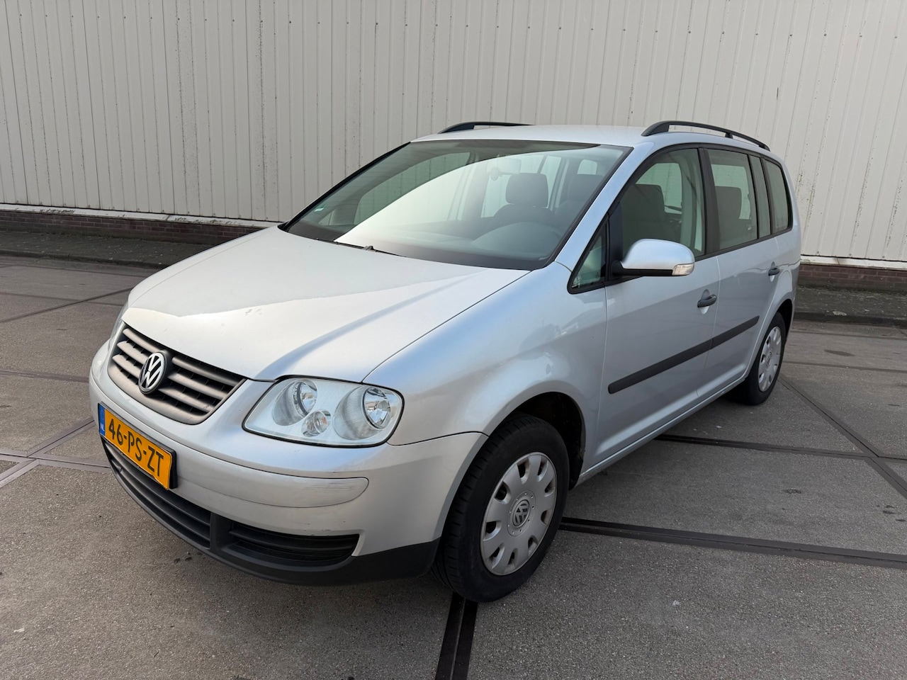 Volkswagen Touran - 1.6-16V FSI VERSNELING BAK NIET GOED - AutoWereld.nl