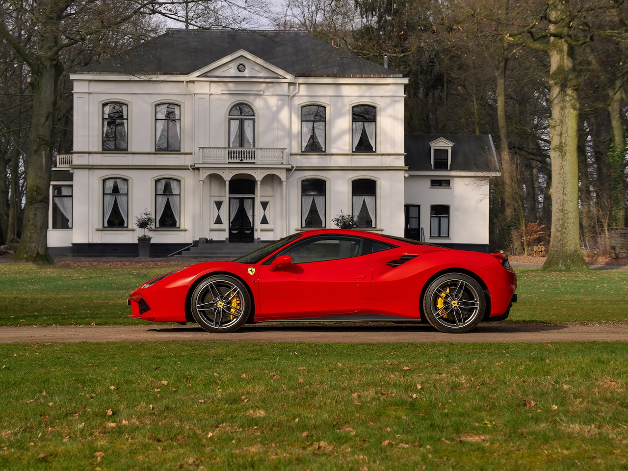 Ferrari 488 - GTB | Racing seats | JBL | Carbon interior | Camera - AutoWereld.nl