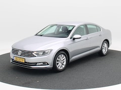 Volkswagen Passat - 1.5 TSi 150 Pk Automaat Comfortline | Adaptive Cruise | Climate Control | Bluetooth | 16 I