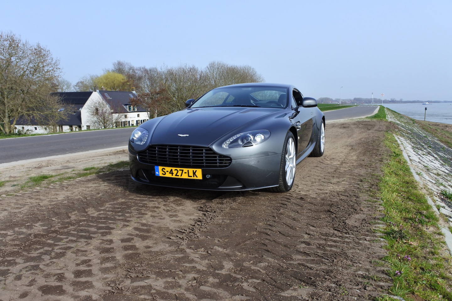 Aston Martin V8 Vantage - 4.7 V8 Sportshift - AutoWereld.nl