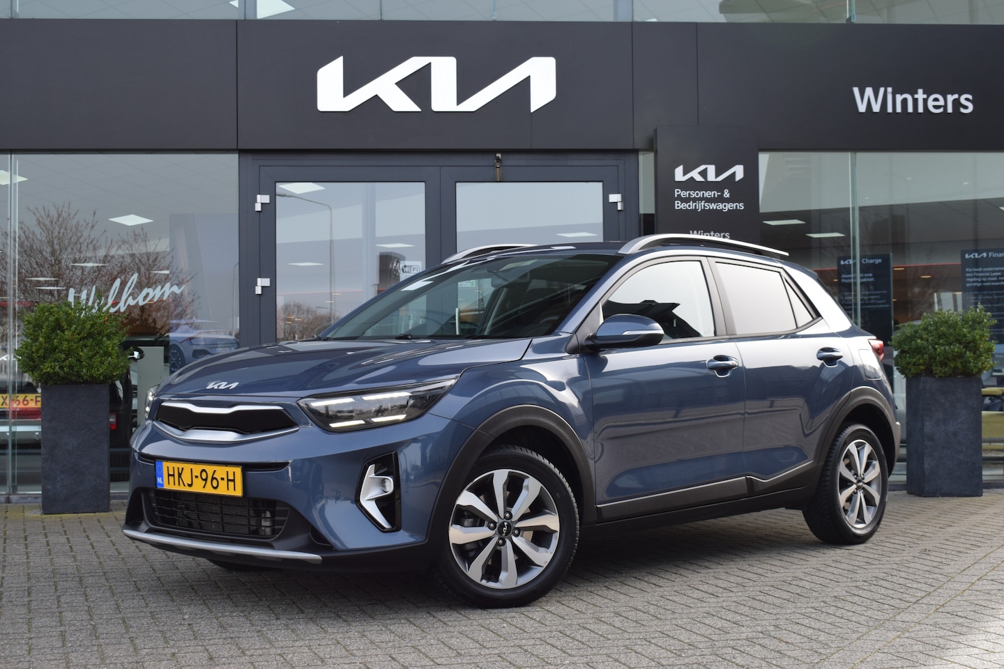 Kia Stonic - 1.0 T-GDi MHEV DynamicPlusLine | Automaat | Stuur + Stoelverwarming | Navigatie | Camera | - AutoWereld.nl