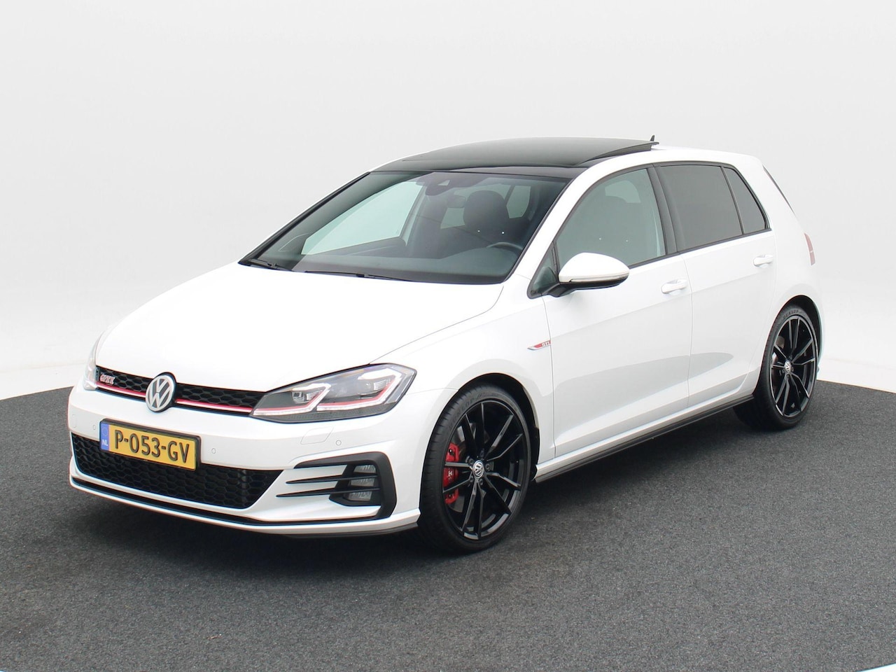 Volkswagen Golf - 2.0 TSi GTi Performance | Panoramadak | Adaptive Cruise | Climate Control | Stoelverwarmin - AutoWereld.nl
