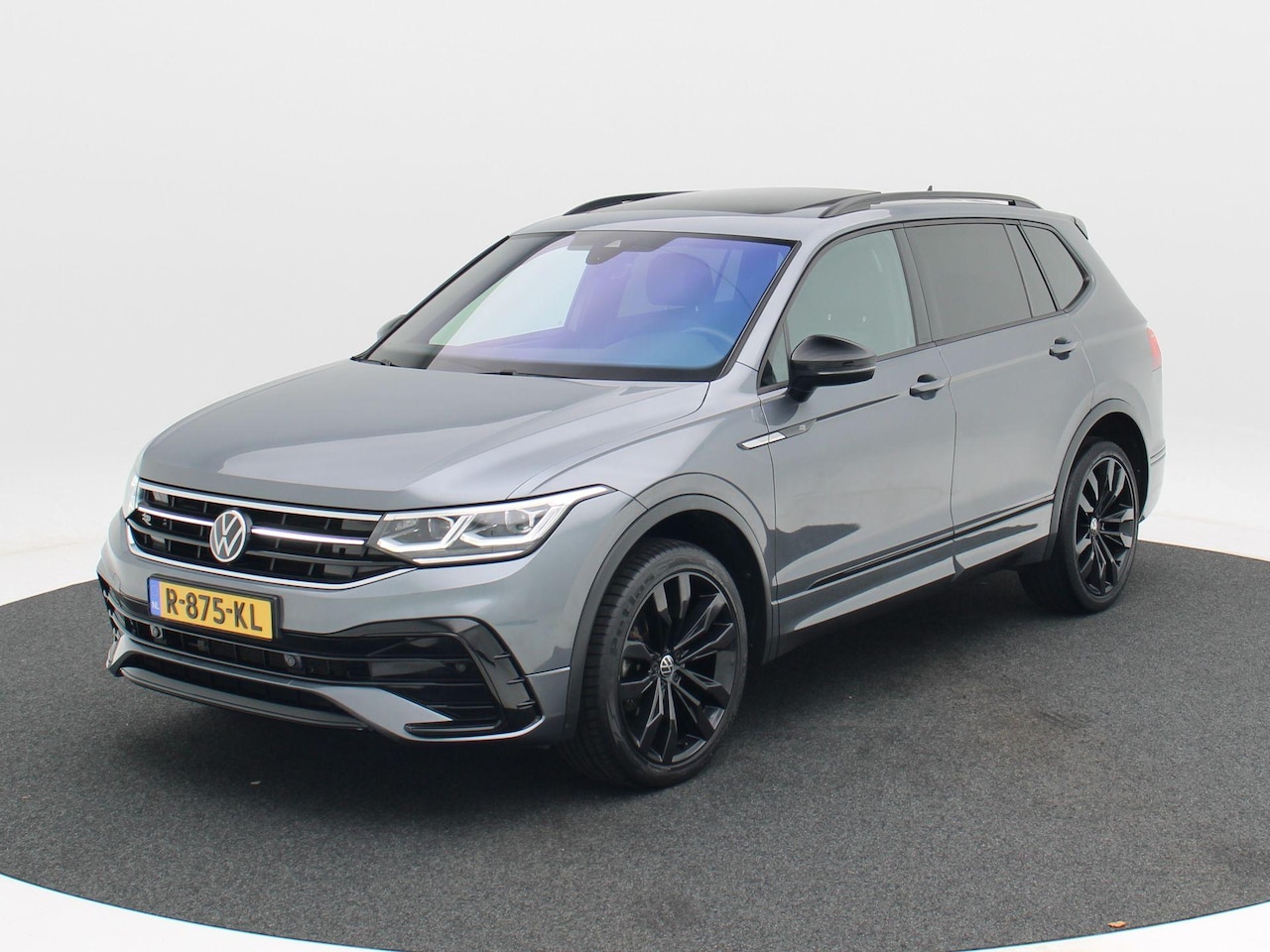 Volkswagen Tiguan Allspace - 1.5 TSi 150 Pk R-Line Business+ 7-Persoons | Panoramadak | Stoel Verwarming | Adaptive Cru - AutoWereld.nl