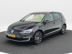 Volkswagen e-Golf - E-DITION | Leder | Full LED | Adaptive Cruise | Stoelverwarming | Navigatie | Camera | Car