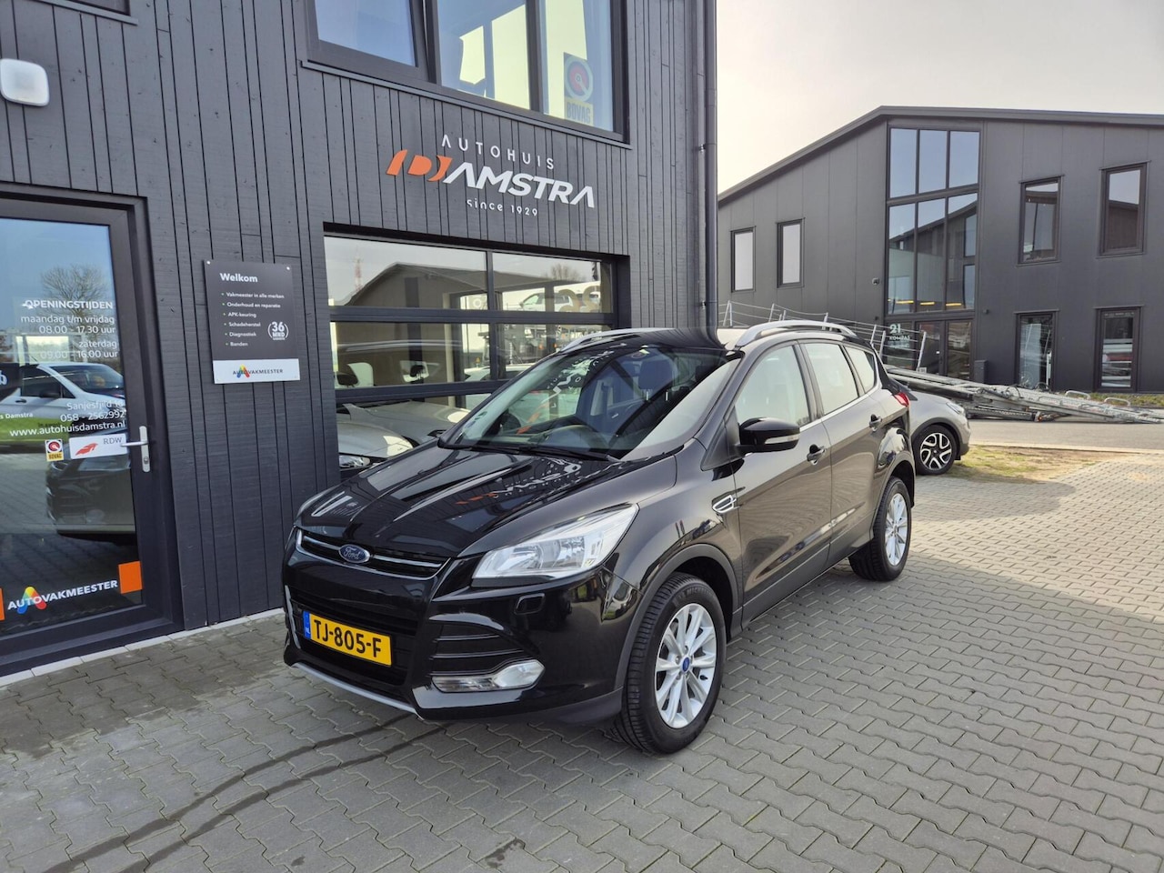Ford Kuga - 1.5 Titanium Styling Pack|Trekhaak|Stoelver|Cruise| - AutoWereld.nl