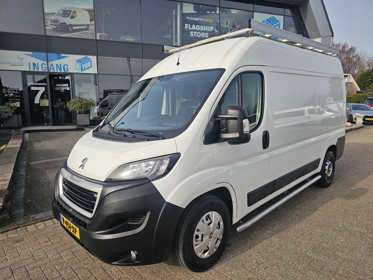 Peugeot Boxer - 435 2.0 BlueHDI L2H2 Premium 435 2.0 BlueHDI L2H2 Premium - AutoWereld.nl