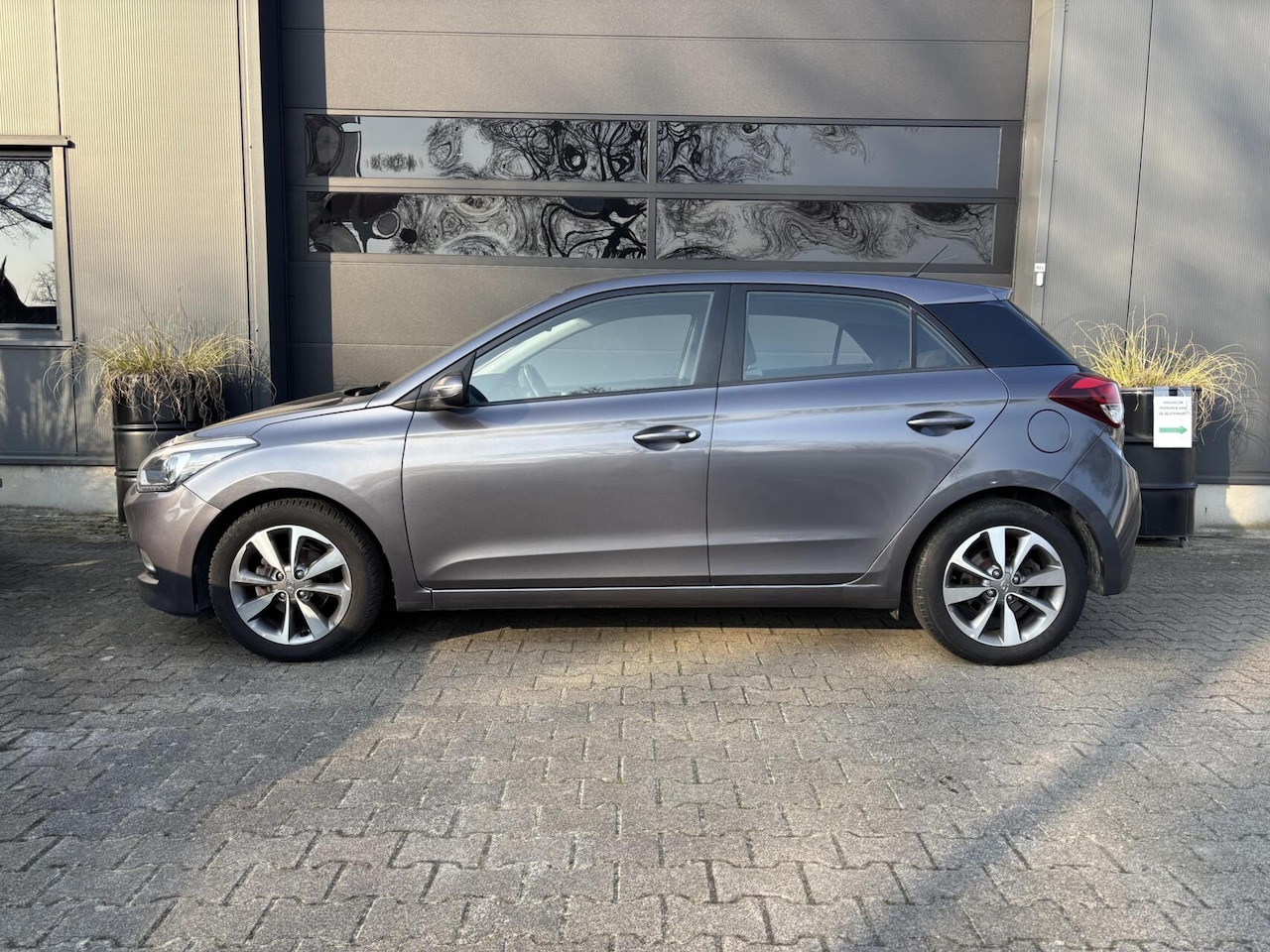 Hyundai i20 - 1.4i i-Catcher AUTOMAAT AppleCarPlay/ AndroidAuto/ Airco/ Cruise Control/ PDC