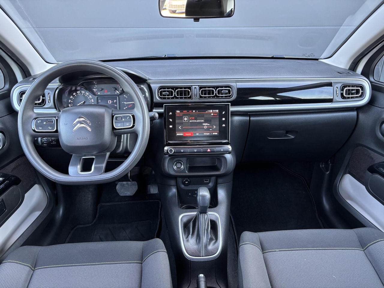Citroën C3 - 1.2 PureTech Shine 110PK Automaat AppleCarPlay/ AndroidAuto/ Airco/ Cruise Control/ Two To