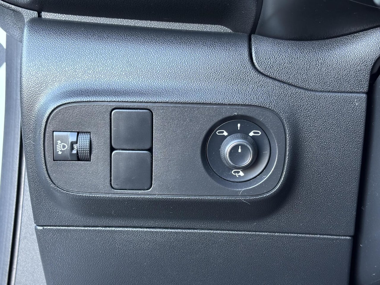 Citroën C3 - 1.2 PureTech Shine 110PK Automaat AppleCarPlay/ AndroidAuto/ Airco/ Cruise Control/ Two To