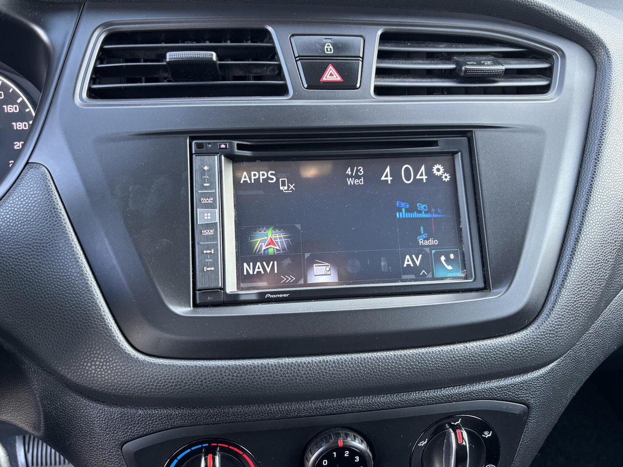 Hyundai i20 - 1.4i i-Catcher AUTOMAAT AppleCarPlay/ AndroidAuto/ Airco/ Cruise Control/ PDC