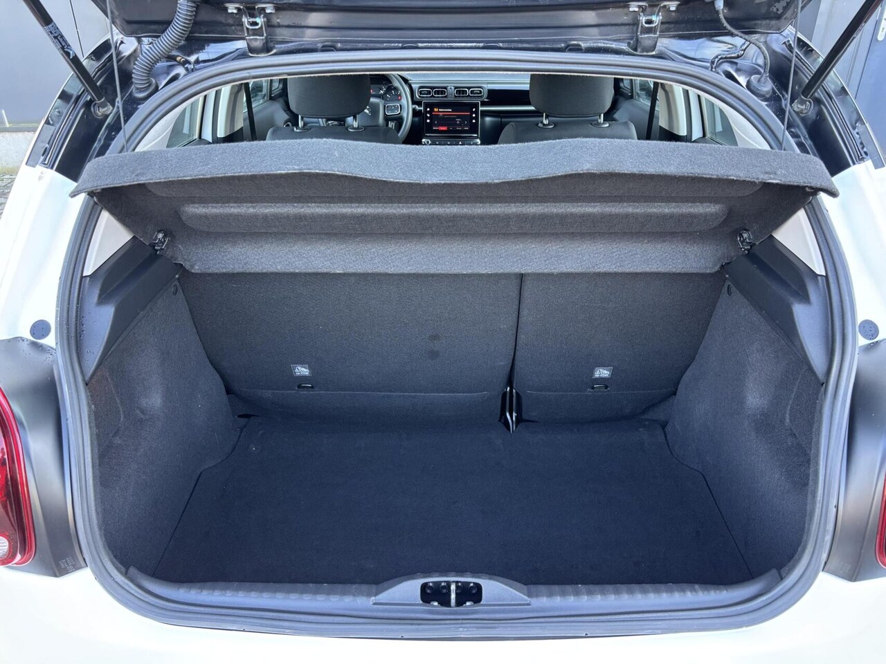 Citroën C3 - 1.2 PureTech Shine 110PK Automaat AppleCarPlay/ AndroidAuto/ Airco/ Cruise Control/ Two To