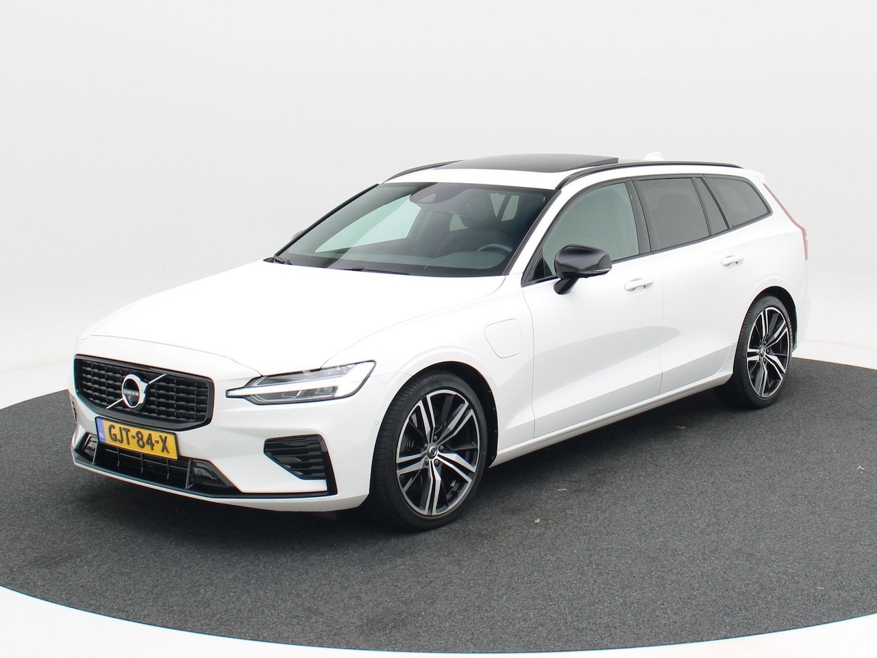 Volvo V60 - 2.0 T6 340 Pk Automaat Recharge AWD R-Design | Panoramadak | Harman/Kardon | Elektrische A - AutoWereld.nl