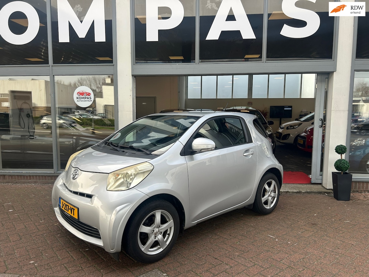 Toyota iQ - 1.0 VVTi Comfort |AIRCO|APK2027|MULTIF.STUUR|LM.VELGEN|4-ZITS - AutoWereld.nl