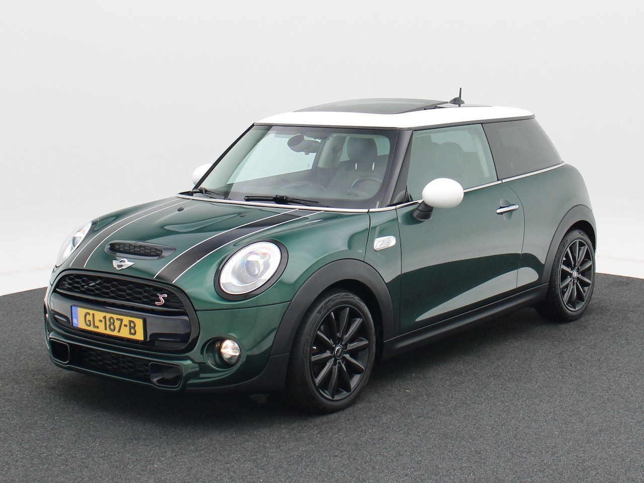MINI John Cooper Works - S 2.0 JCW 211Pk | Panoramadak | Leder | Cruise Control | Climate Control | Navigatie | Blu - AutoWereld.nl