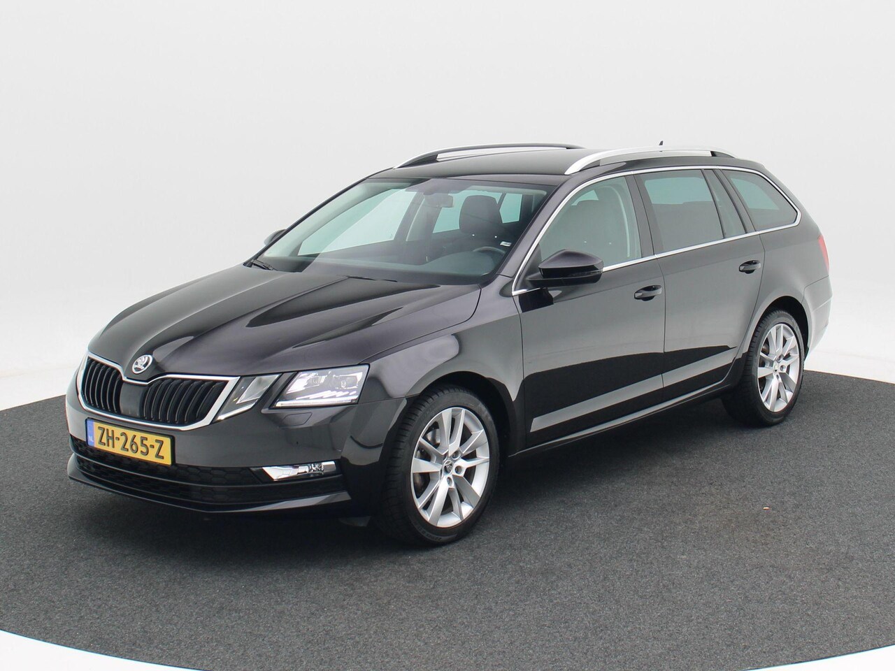 Skoda Octavia Combi - 1.0 TSi 115 Pk Automaat Ambition Business | Trekhaak | Navigatie | CarPlay | Stoelverwarmi - AutoWereld.nl