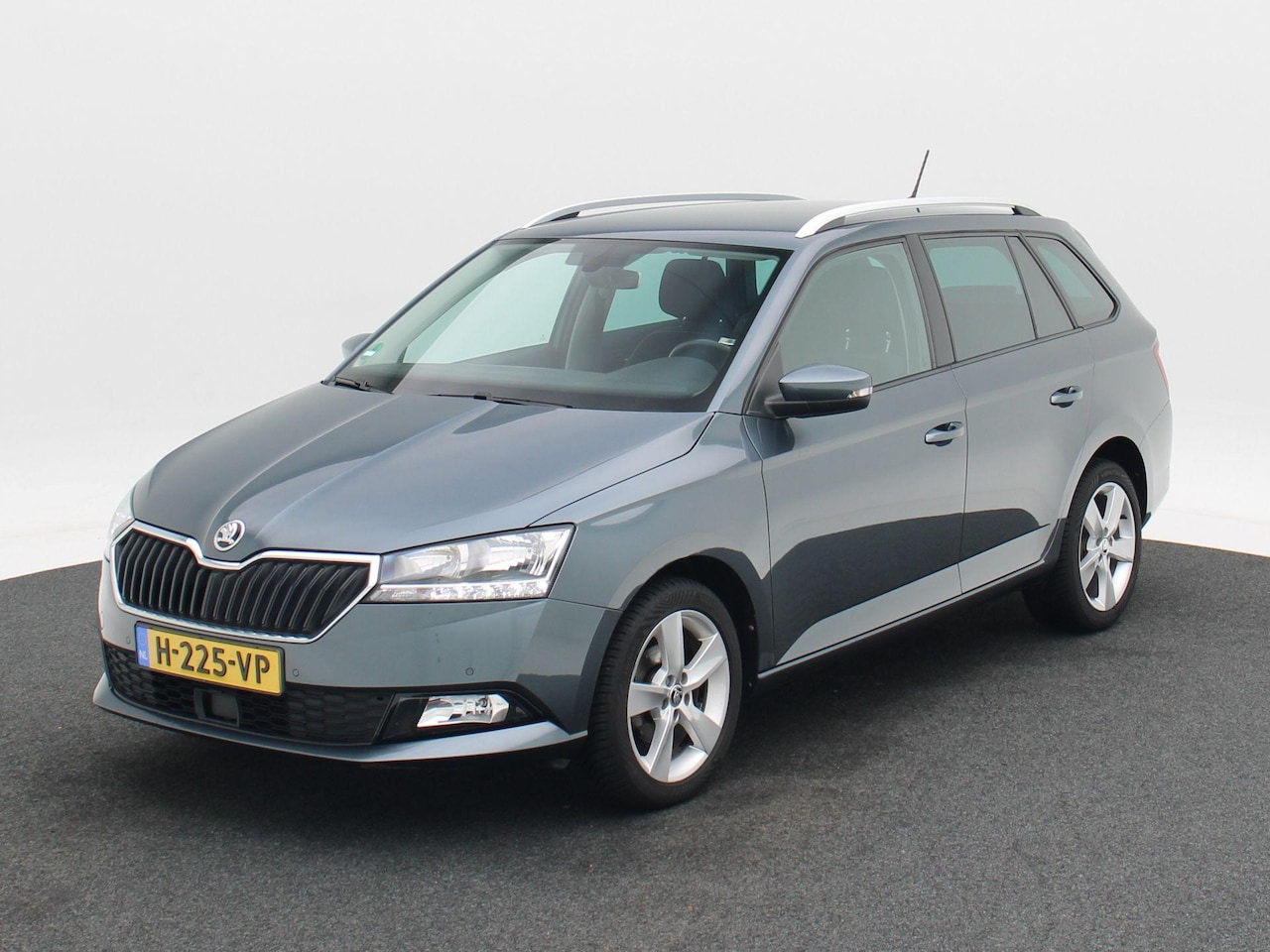 Skoda Fabia Combi - 1.0 TSI Style | Cruise Control | Climate Control | Stoelverwarming | Navigatie | Camera | - AutoWereld.nl