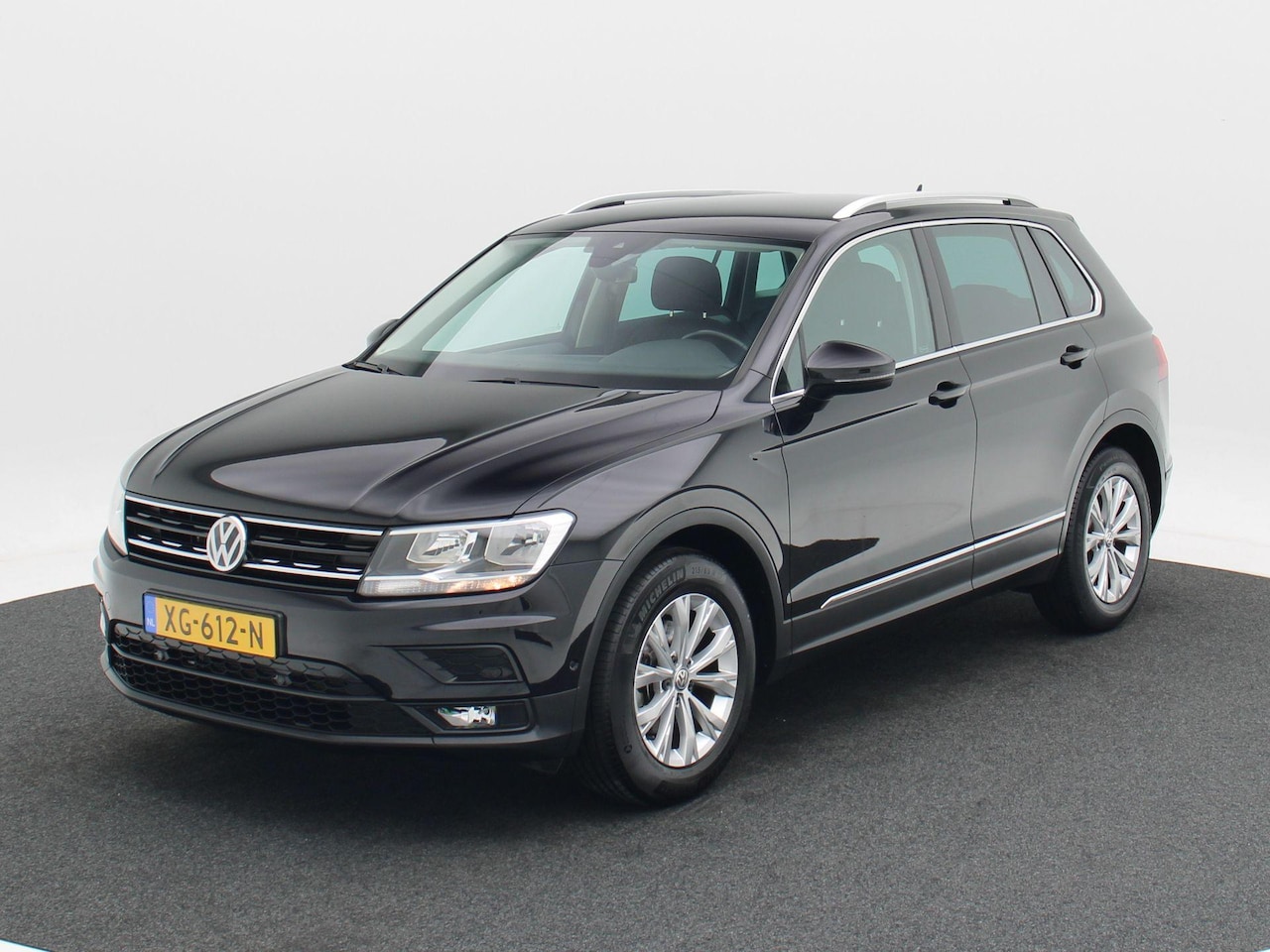 Volkswagen Tiguan - 1.5 TSi 130 Pk Comfortline Business | Trekhaak | CarPlay | Navigatie | Adaptive Cruise | C - AutoWereld.nl