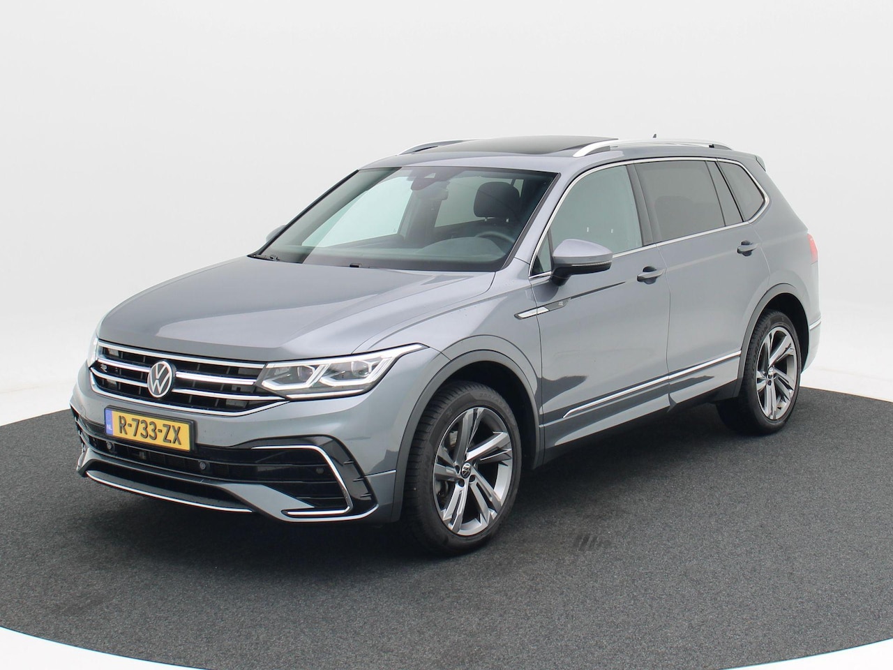 Volkswagen Tiguan Allspace - 1.5 TSi 150 Pk Automaat R-Line Business+ 7 Pers | Panorama Dak | Stoel/Stuur Verwarming | - AutoWereld.nl