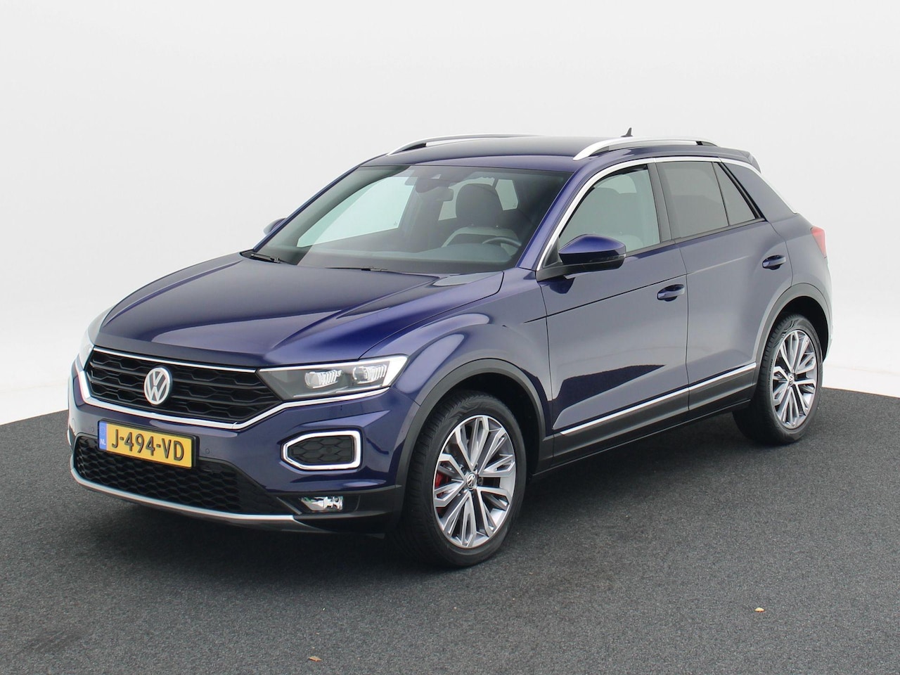 Volkswagen T-Roc - 1.5 TSi 150 Pk Sport | Full LED | Navigatie | 18 Inch | Camera | Privacy Glass | Virtual D - AutoWereld.nl