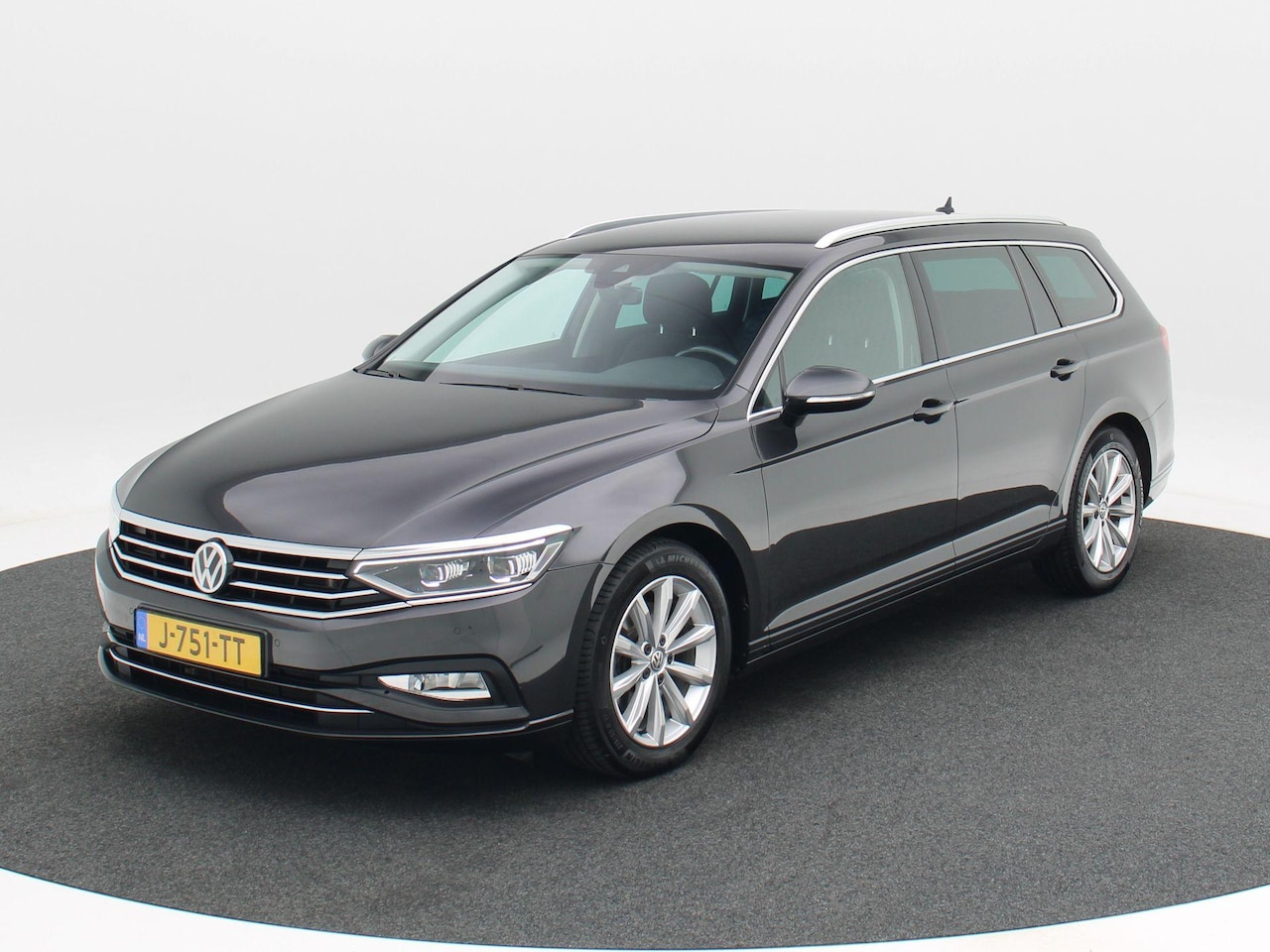 Volkswagen Passat Variant - 1.5 TSi 150 Pk Automaat Comfort Business | Full LED | Navigatie | 17 Inch | Trekhaak | Cam - AutoWereld.nl
