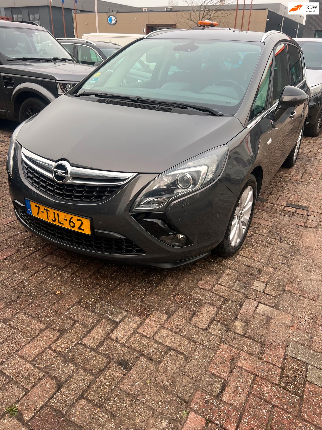 Opel Zafira Tourer - 1.6 CDTI Cosmo 7p. Navi Euro 6 nw apk - AutoWereld.nl