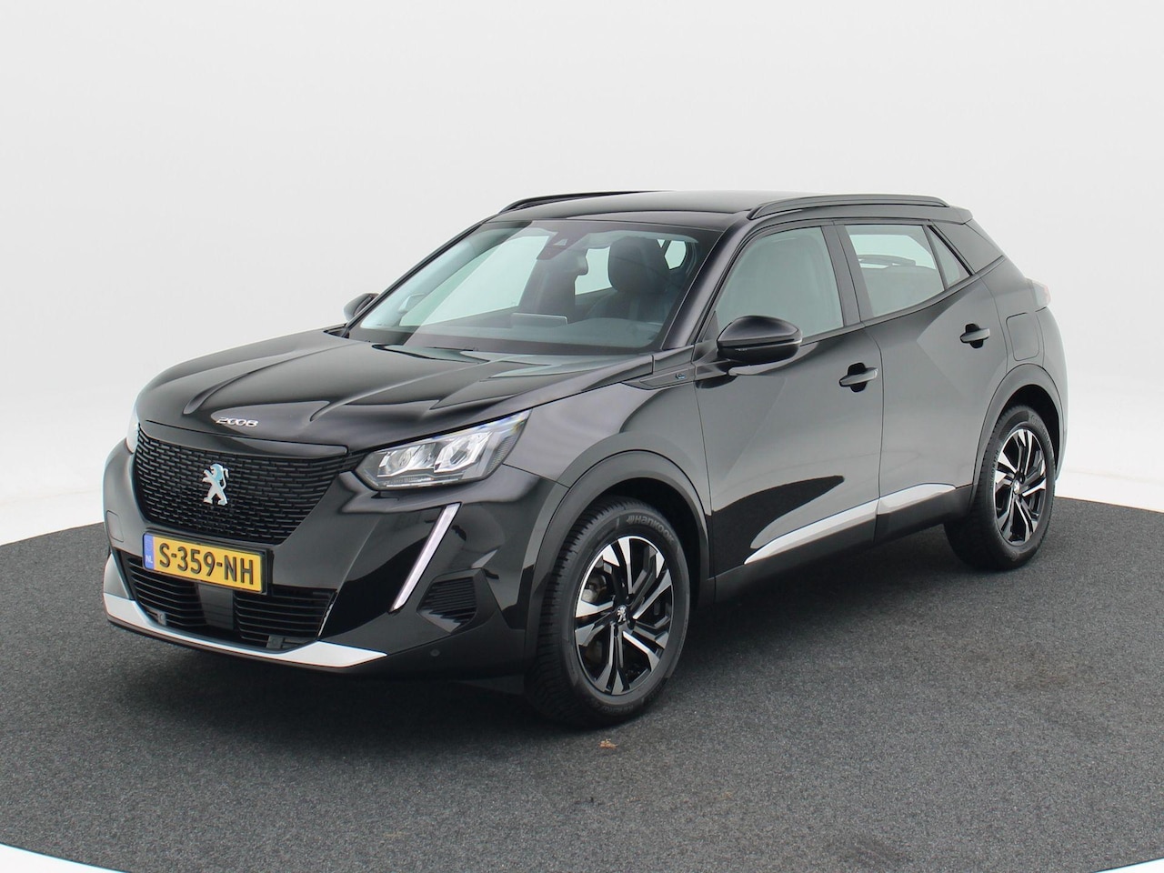 Peugeot e-2008 - EV Active Pack 50 kWh 136 Pk | Adaptive Cruise | Camera | Keyless | Stoelverwarming | LED - AutoWereld.nl